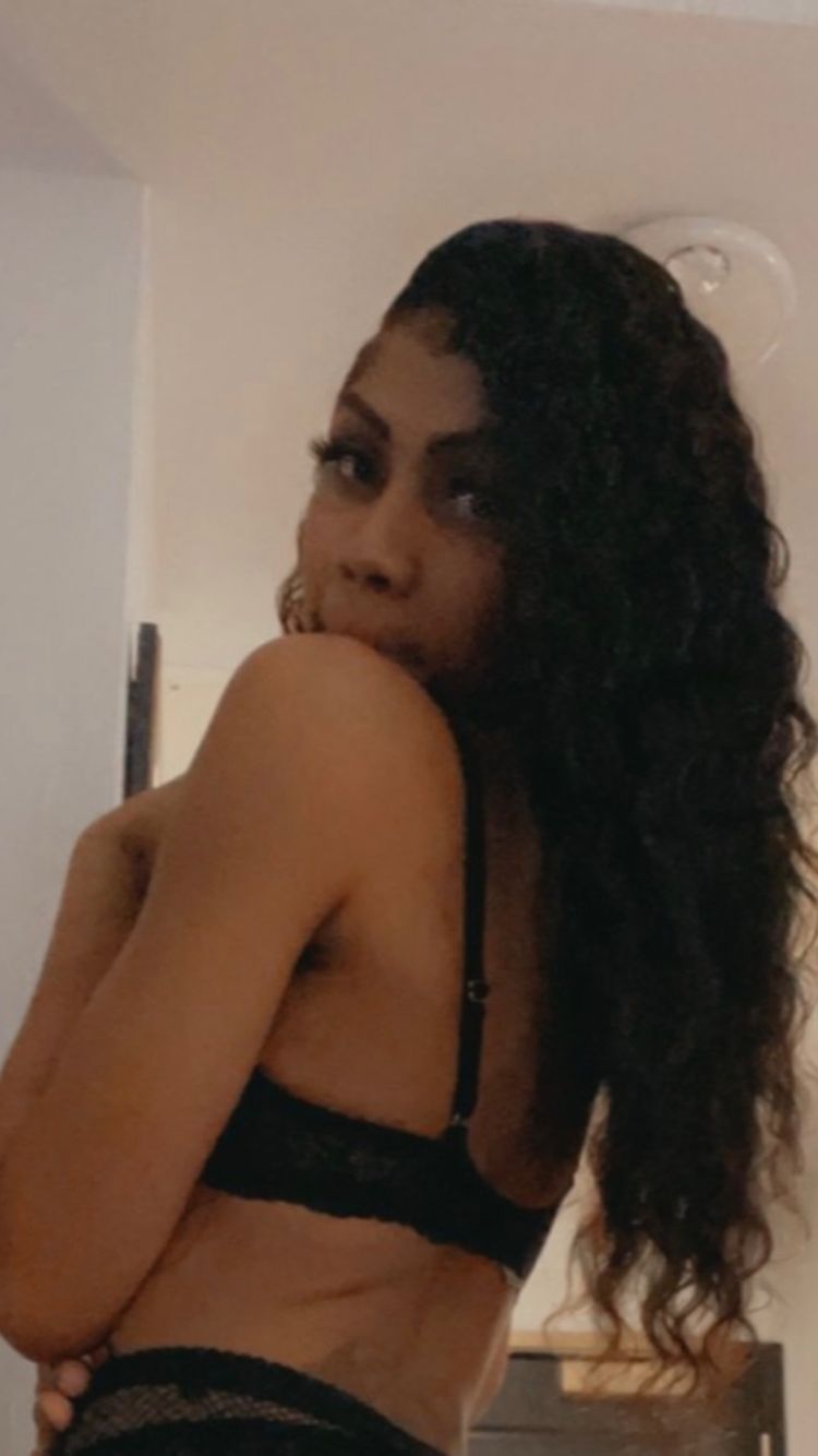 Best Golden Shower OnlyFans Accounts klassikassi