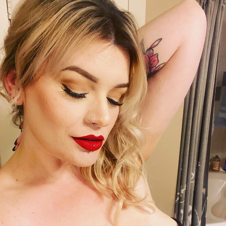 Best Plussize Model OnlyFans Accounts kyrieeleisonof
