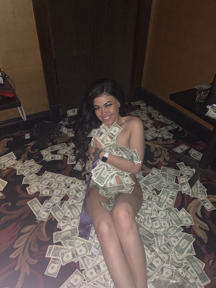 Best Human ATM OnlyFans Accounts lilmissfenty