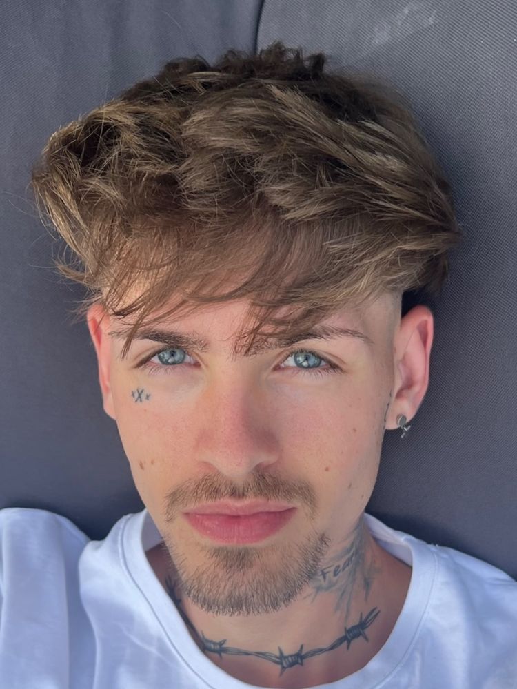 Best Explore OnlyFans Accounts lucashall