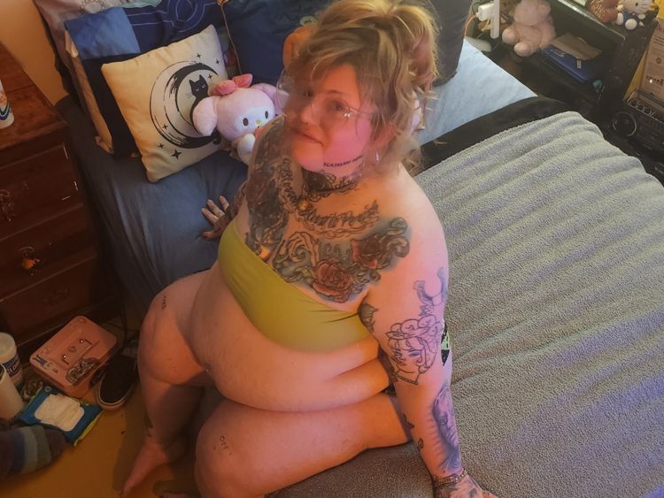 Best Niche OnlyFans Accounts luxurynoir