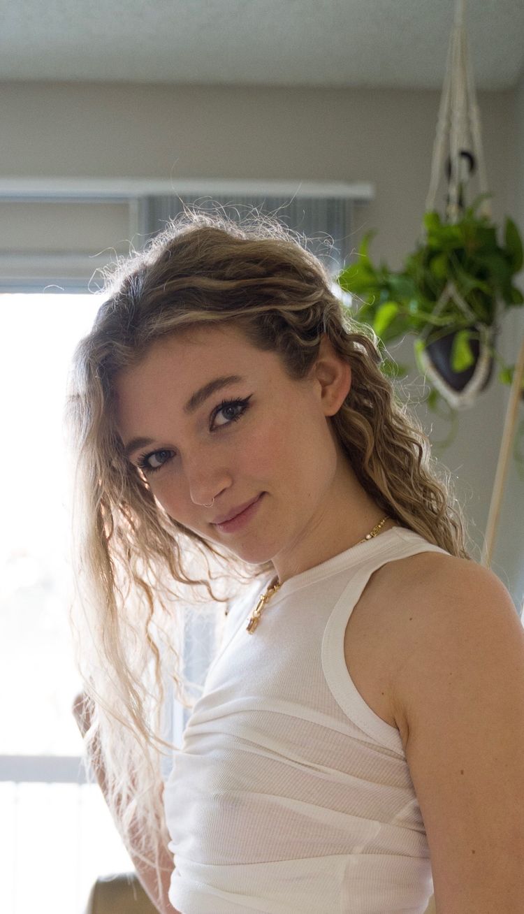 Best Cumslut OnlyFans Accounts madiruvee