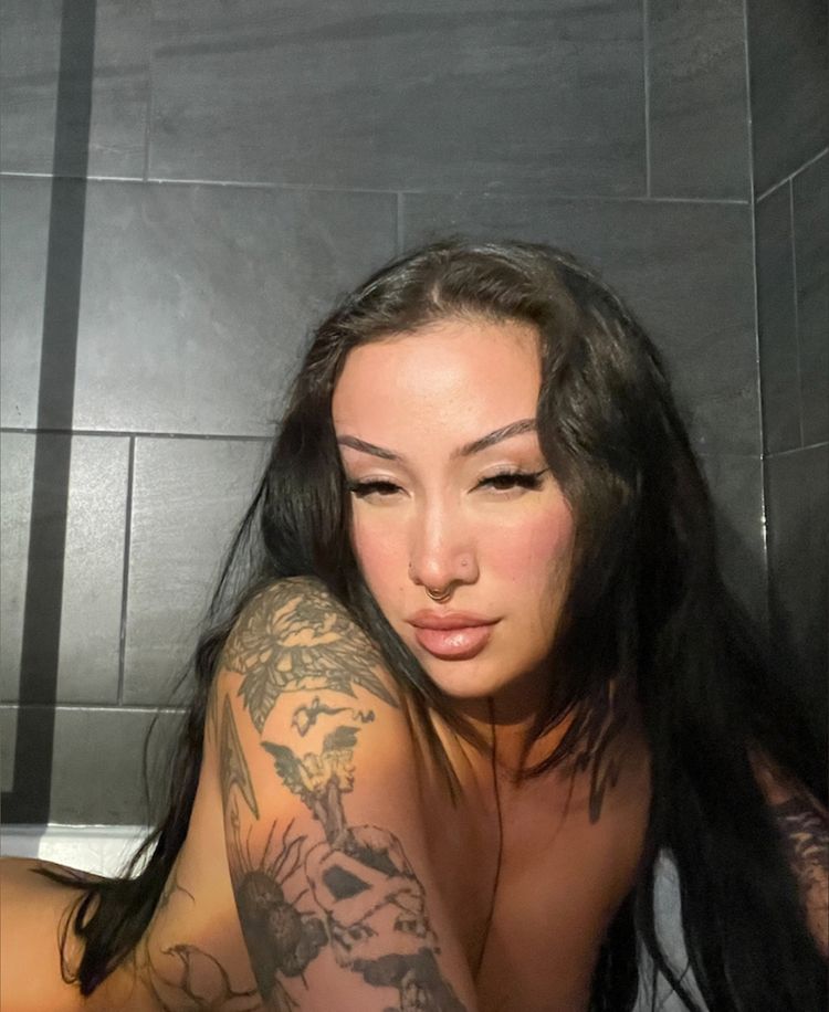 Best Female OnlyFans Accounts madmaxfree