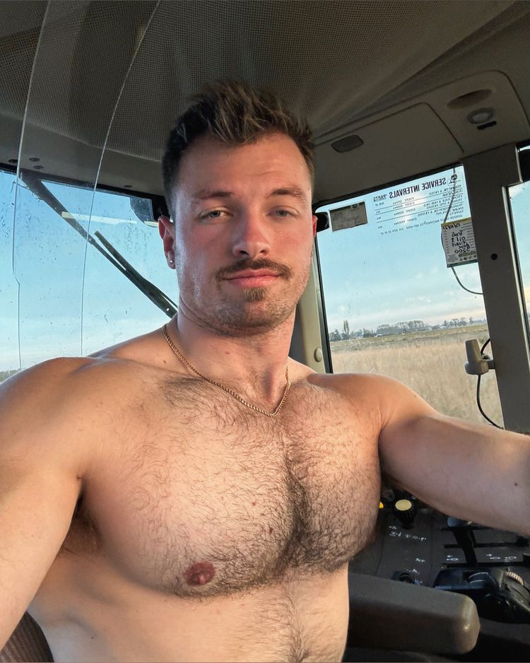 Best OnlyFans Accounts New Zealand maxsmall