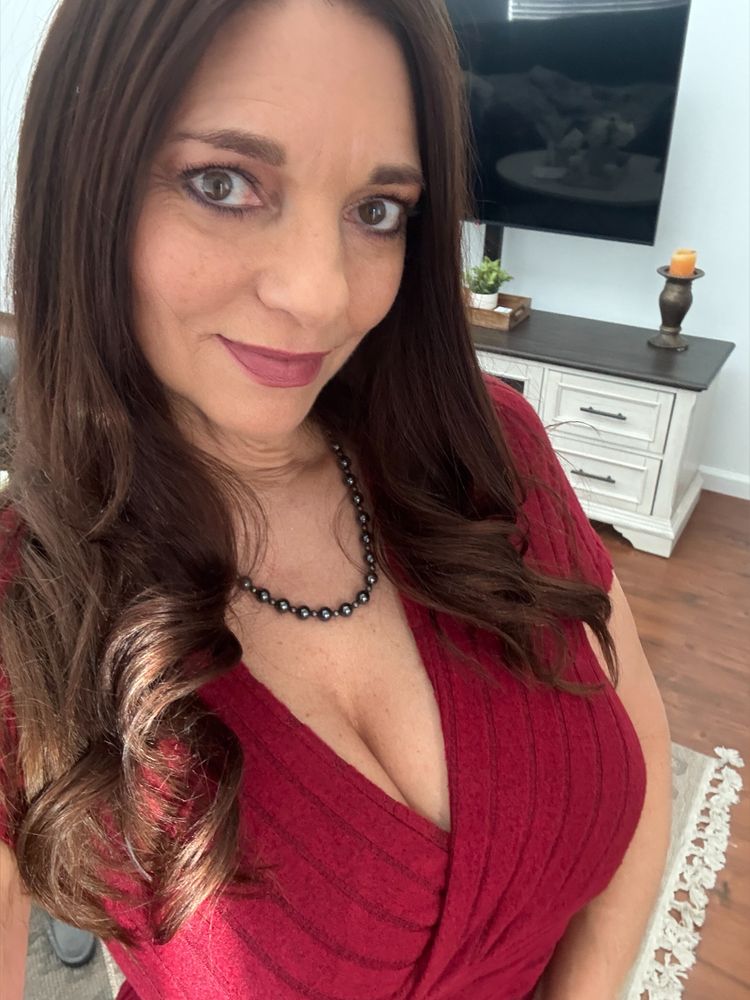 Best Hairy OnlyFans Accounts mindimink