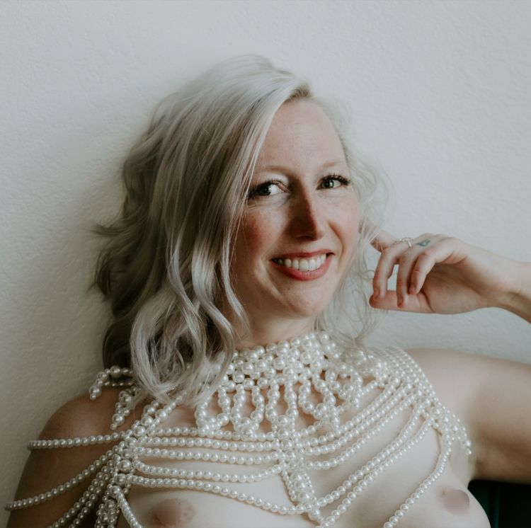 Best Boudoir OnlyFans Accounts miramoonflower