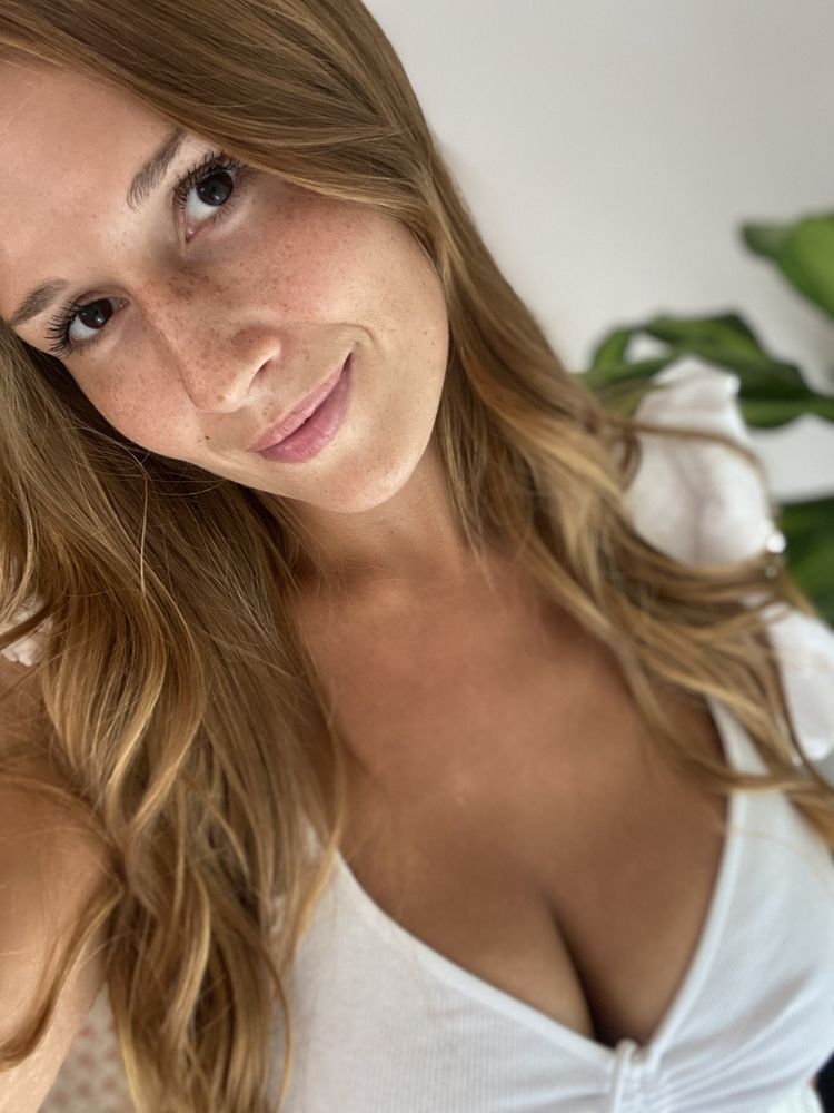 Best Freckles OnlyFans Accounts miss_anastasia