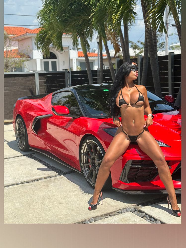 Best Virtual Reality OnlyFans Accounts misslexa