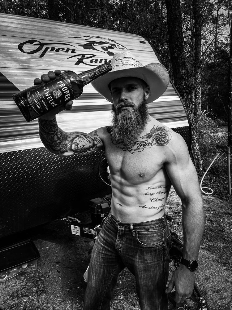 Best Gay OnlyFans Accounts mrredbeard06