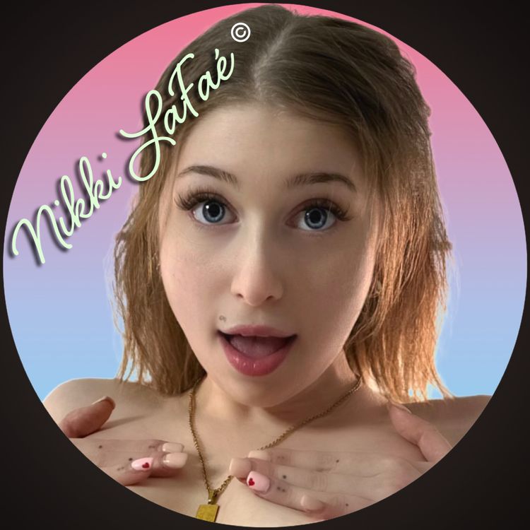 Best Blue Eyes OnlyFans Accounts nikkilafae