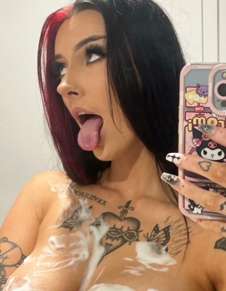Best Mechanic OnlyFans Accounts nikkirita