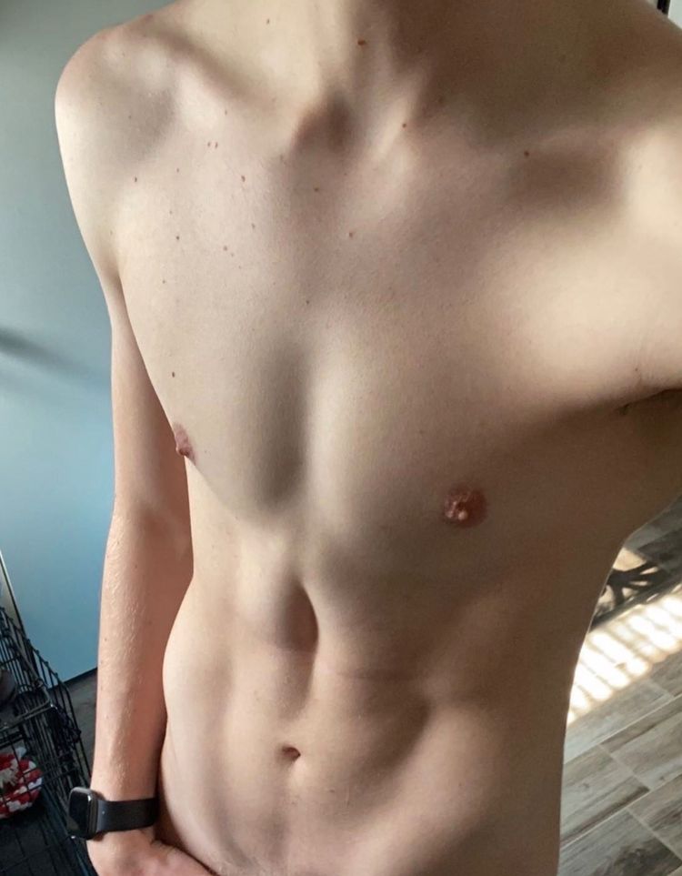 Best Twink OnlyFans Accounts noahfoxxx