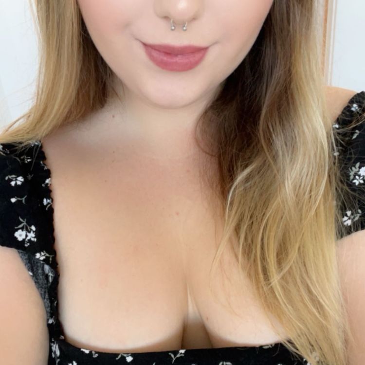 Best Pay OnlyFans Accounts peachnecctar