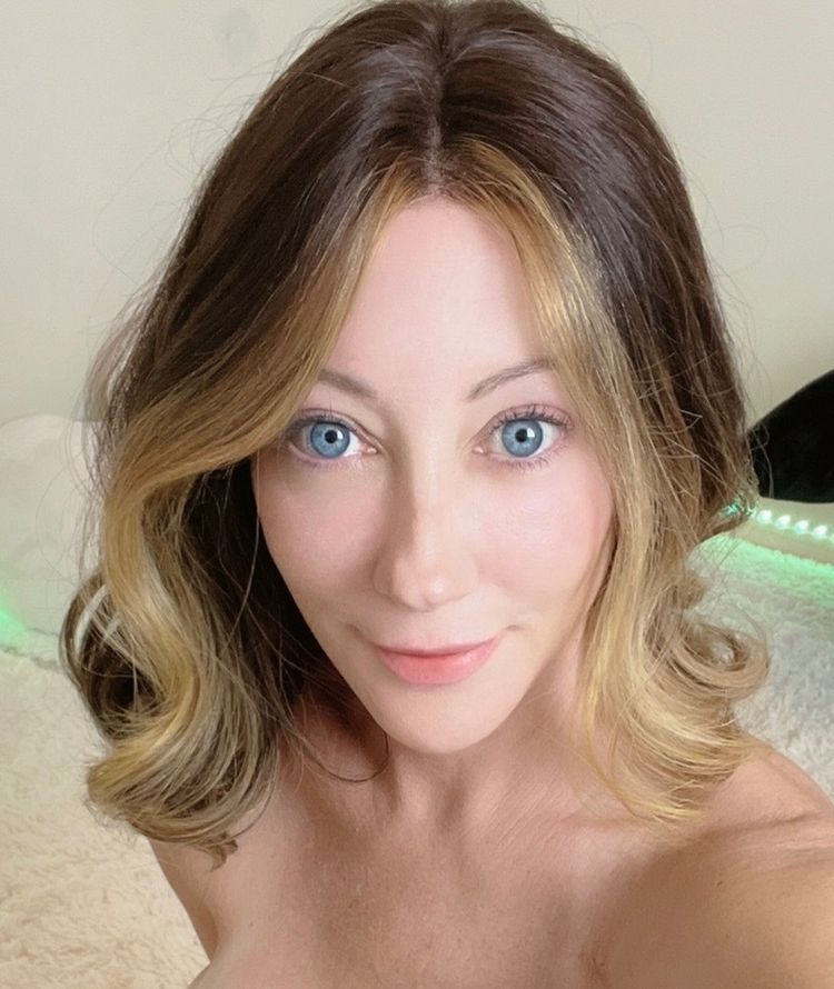 Best Nerdy OnlyFans Accounts prettynaughtywife