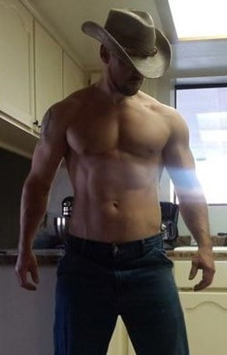 Best Bodybuilder OnlyFans Accounts primaltime