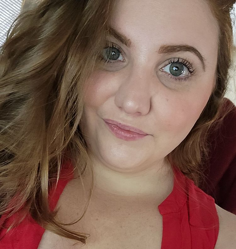 Best Gamergirl OnlyFans Accounts redheaded_devil