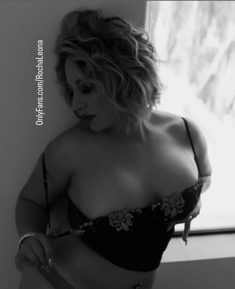 Best Sugar Baby OnlyFans Accounts rochaleona