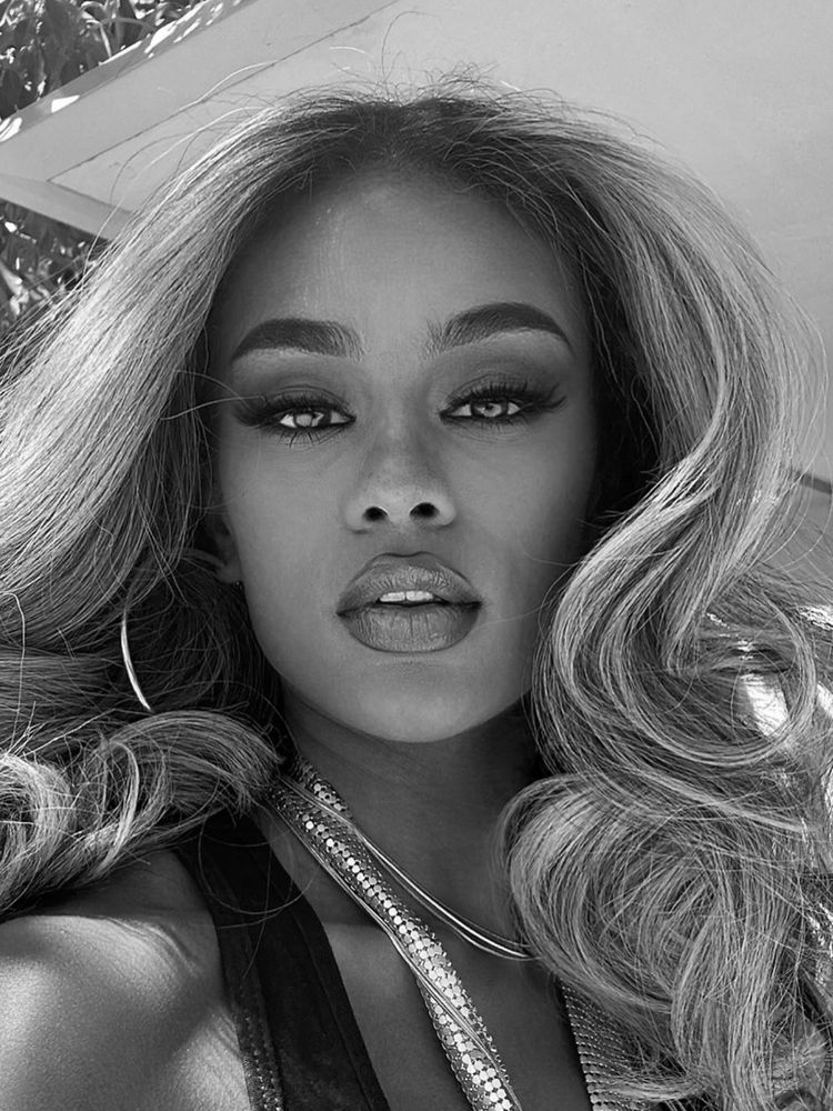 Best Beautiful OnlyFans Accounts scarlitscandal