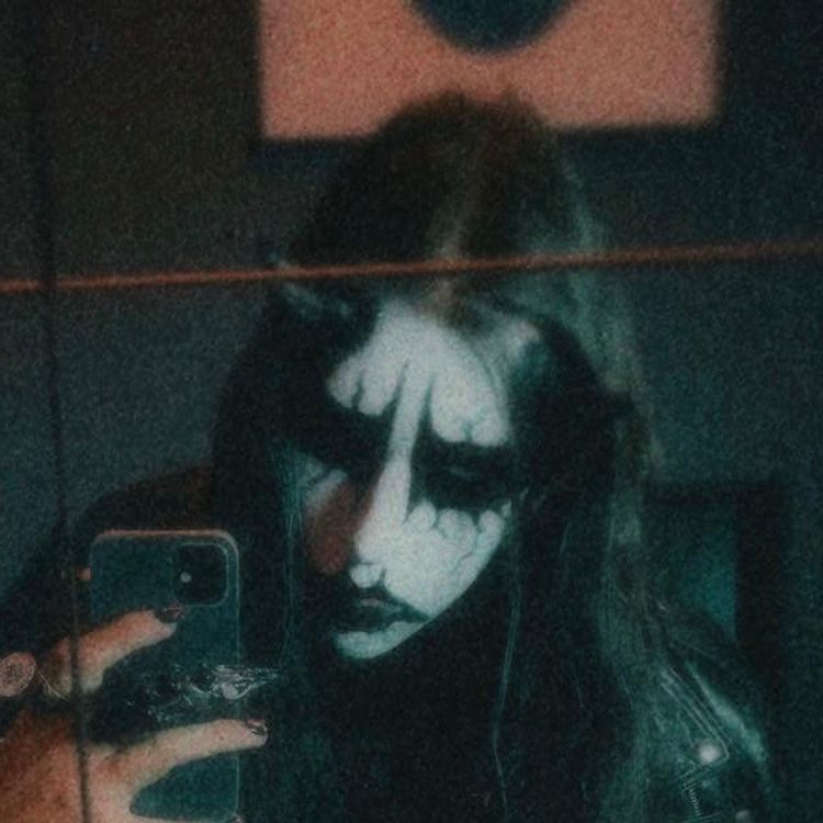 Best Nonbinary OnlyFans Accounts slumqueengorgo