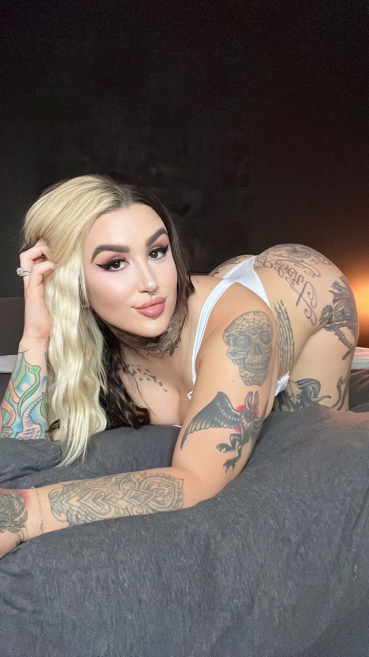 Best Goth OnlyFans Accounts somethingwickedxxx