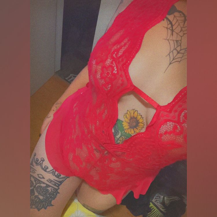 Best Thick Thighs OnlyFans Accounts tattedlezbabe