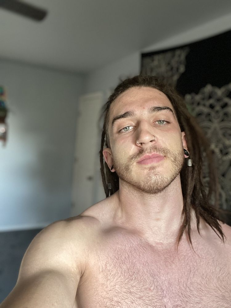Best Dreadlocks OnlyFans Accounts theaesthetichippy