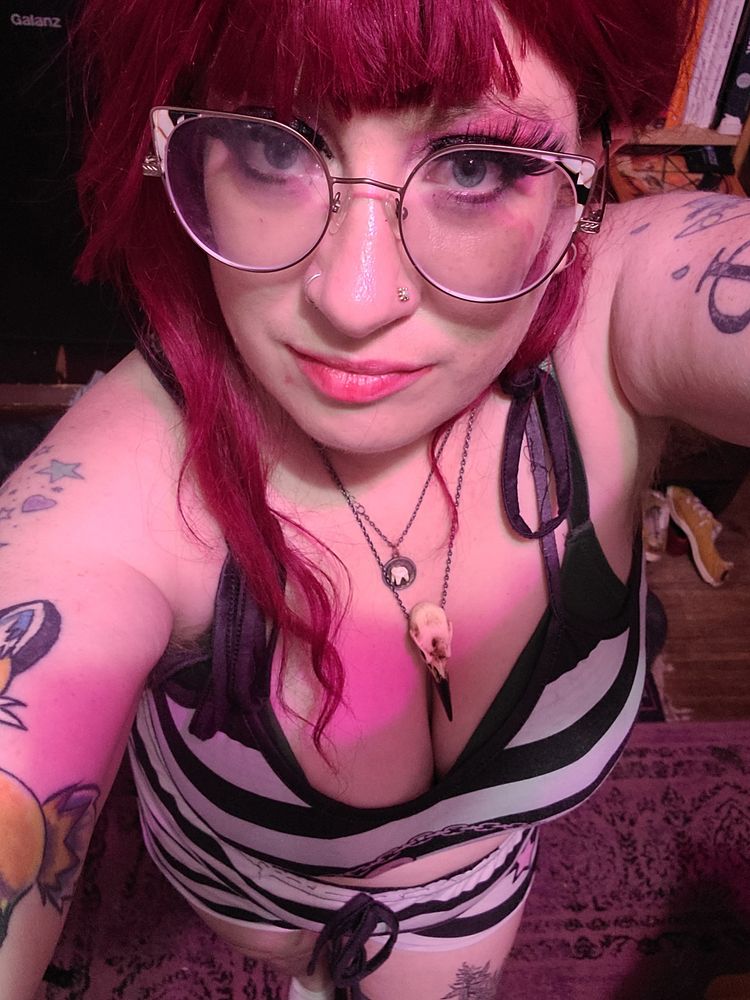 Best BLM OnlyFans Accounts thecurvysiren