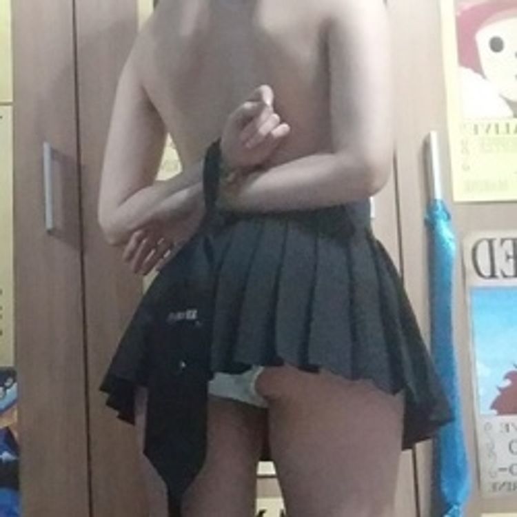 Best Maid OnlyFans Accounts thelittlelaz
