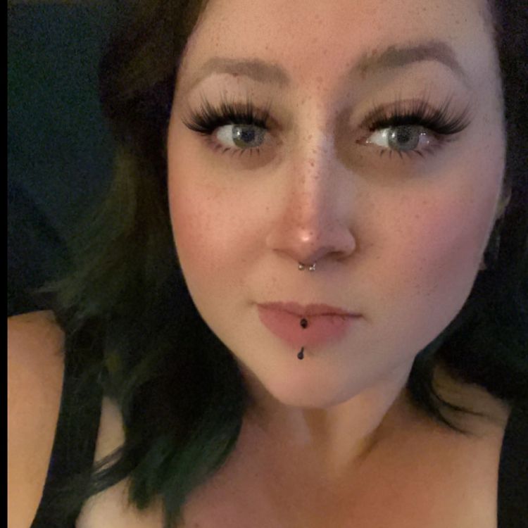 Best Rope Bunny OnlyFans Accounts theredharlot