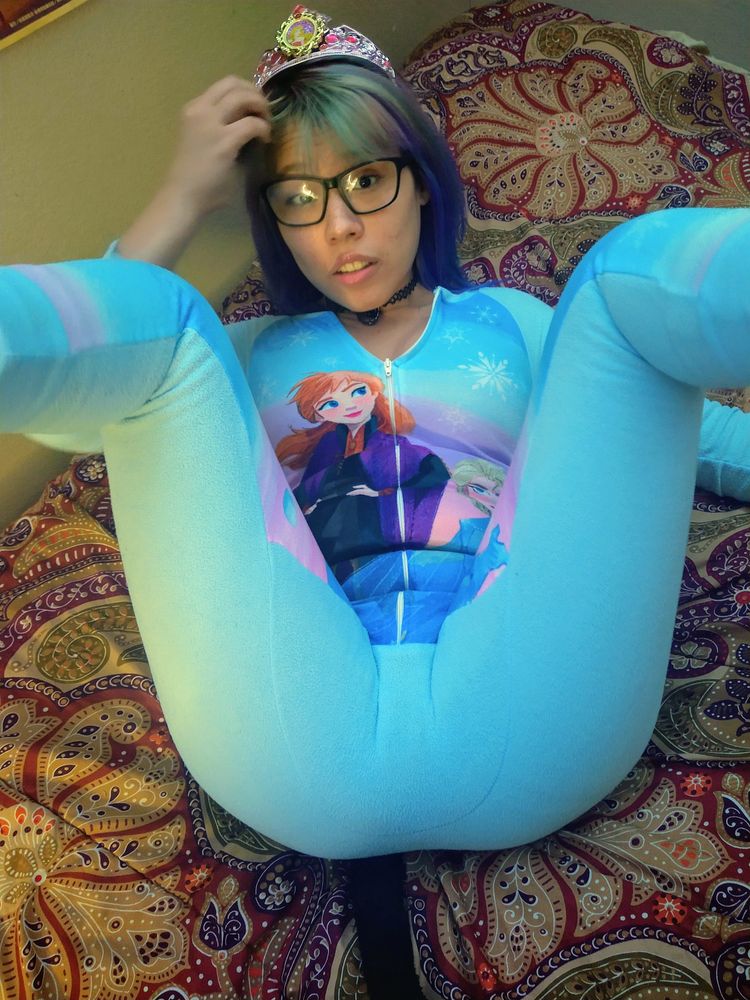Best Kitten OnlyFans Accounts weebempresskittenlee
