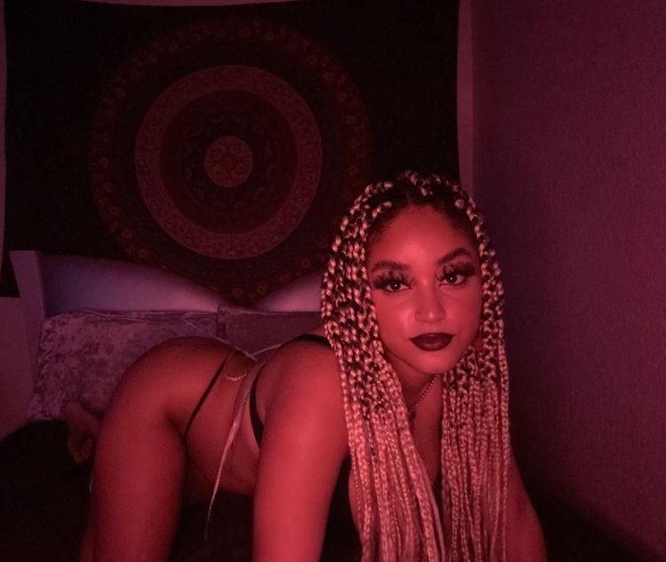 Best BLM OnlyFans Accounts wh0rchata