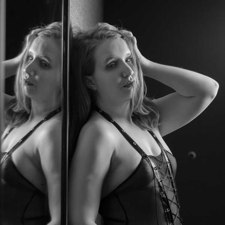 Best Sybian OnlyFans Accounts xilliannax