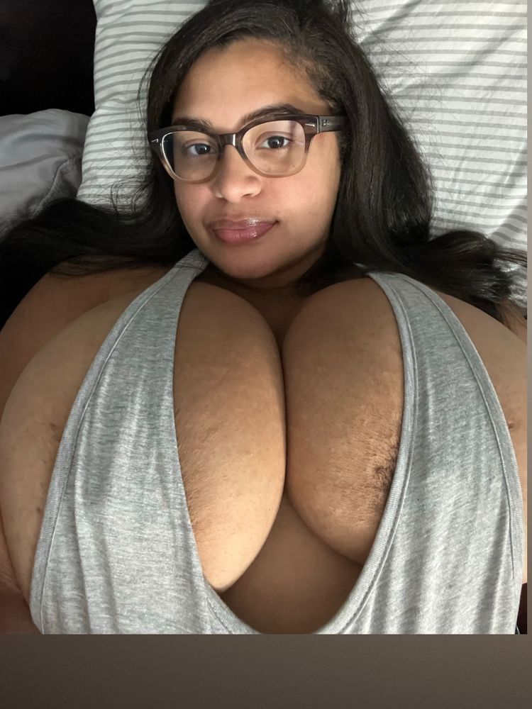 Best Milk OnlyFans Accounts yomywrist