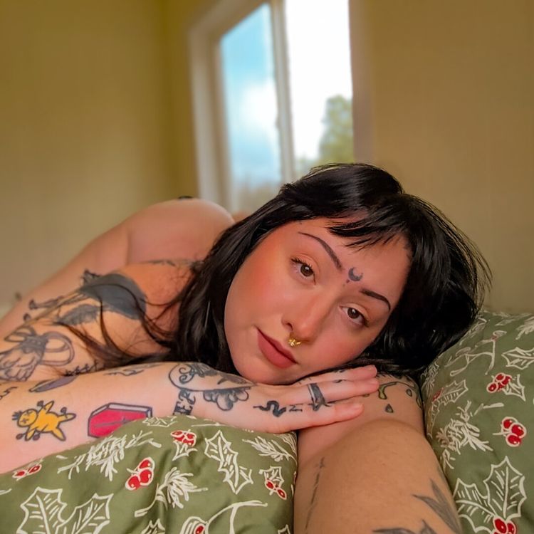 Best Nonbinary OnlyFans Accounts youcouldcallmegod