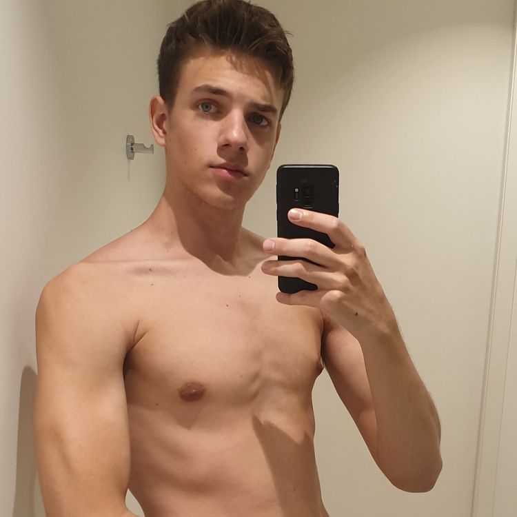 Best Cumshot OnlyFans Accounts youngaussieboy98