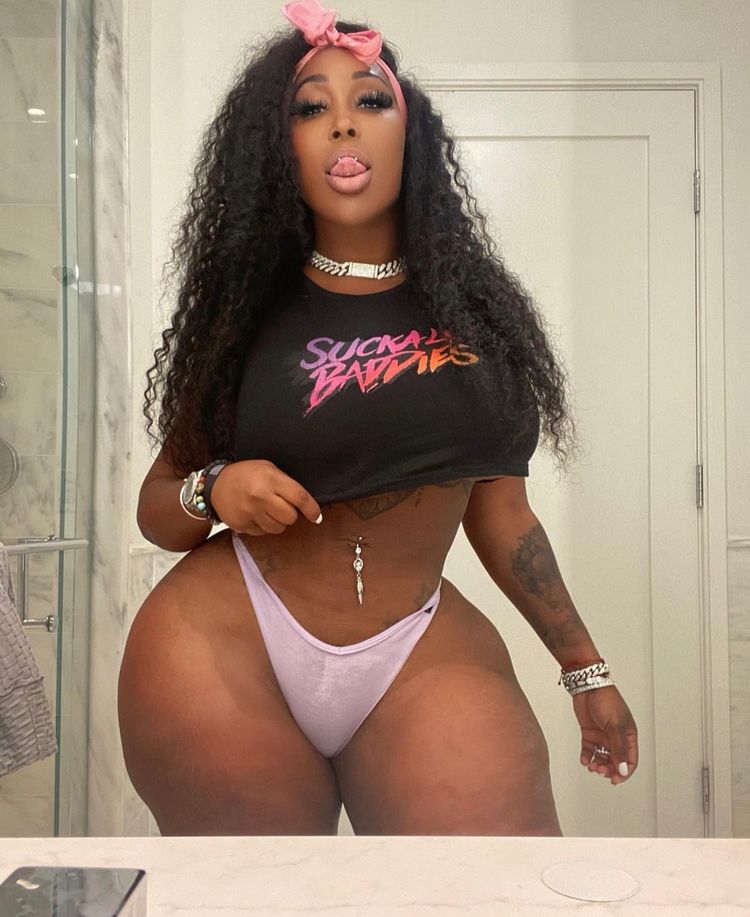 Best Orgy OnlyFans Accounts zmeenaorrxclusive